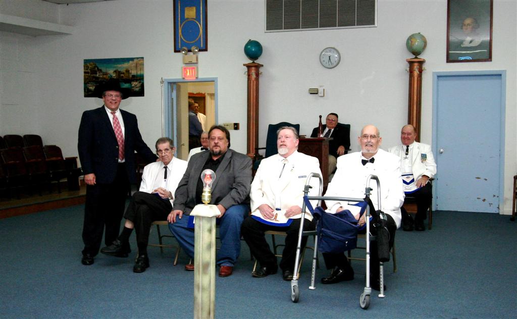 Noah_Officers_2011 (1).jpg